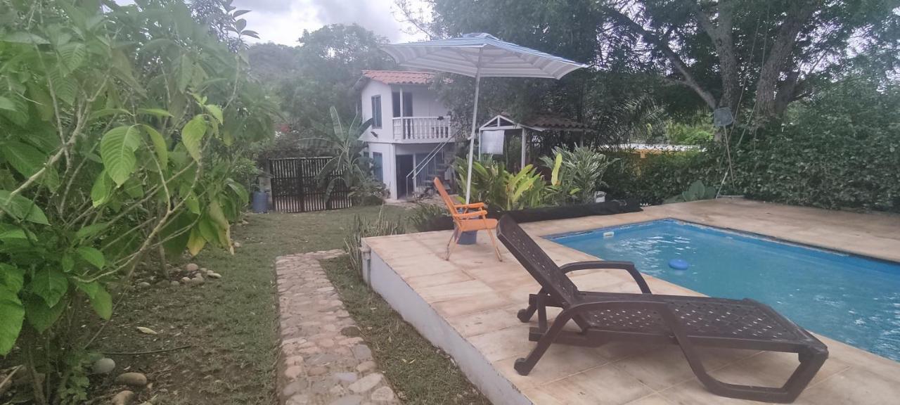 Casa Familiar Y De Descanso Villa Lorenza - Apulo Cund. ภายนอก รูปภาพ