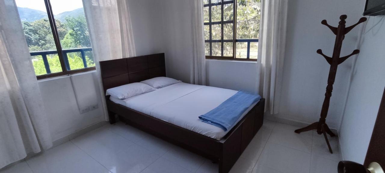 Casa Familiar Y De Descanso Villa Lorenza - Apulo Cund. ภายนอก รูปภาพ